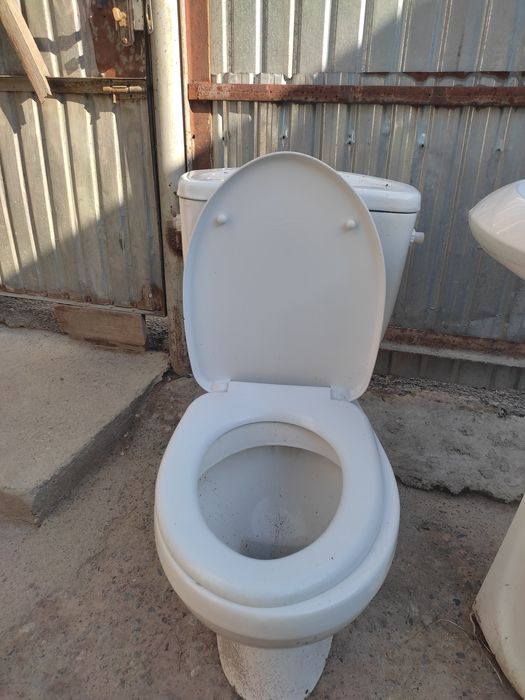 Унитаз с бочком белая