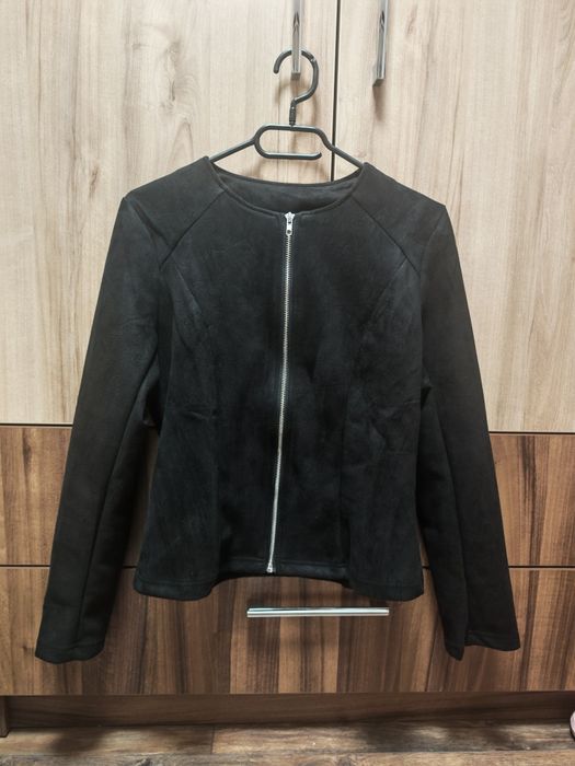 Дамски дрехи - леко яке и сако с пола