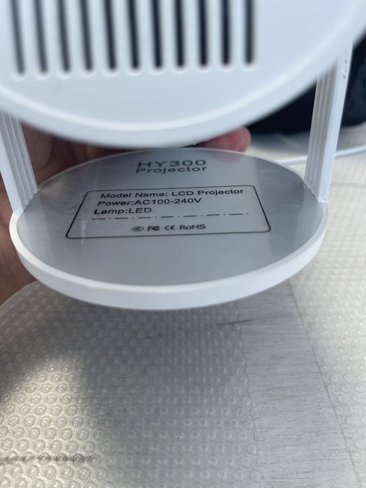 Продам видео-проектор