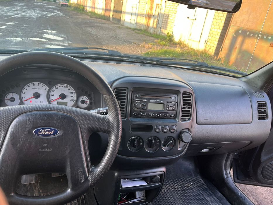 Продам форд маверик