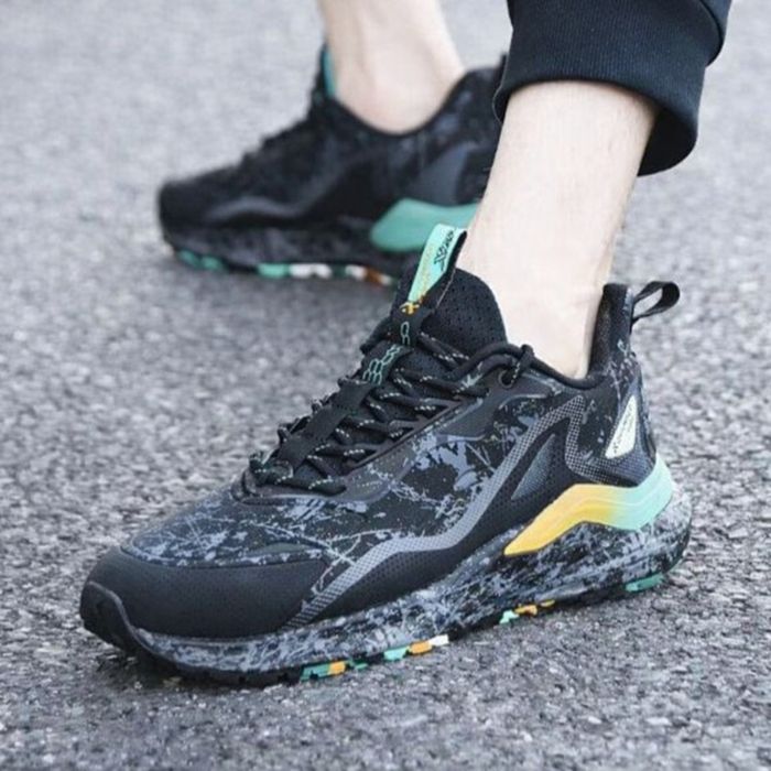 Мужские оригинальные,новые кроссовки Xtep. Водонепроницаемые.