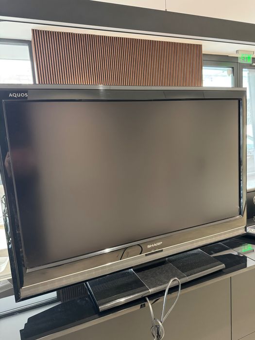 Телевизори SHARP 32 инча и 26 инча
