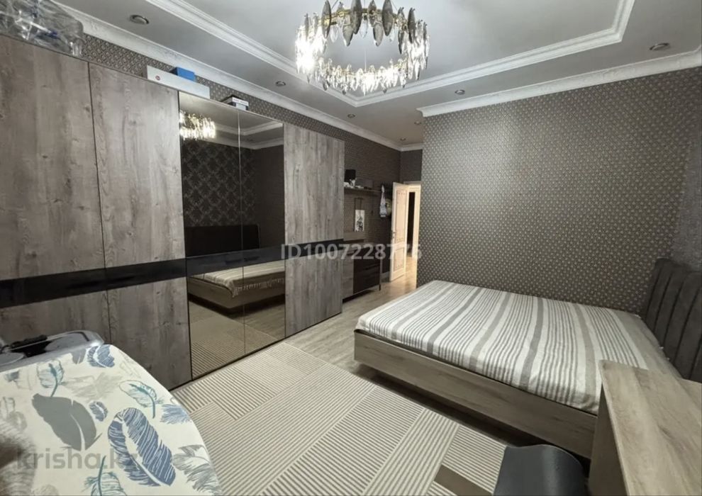 Продам 4-комнатную квартиру