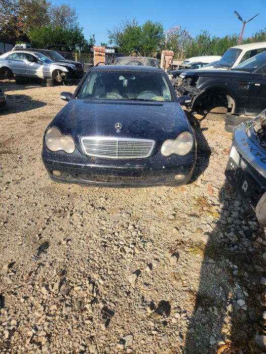 Мерцедес w203 2.2цди 143 на части/Mercedes w203 2.2cdi 143 na chasti
