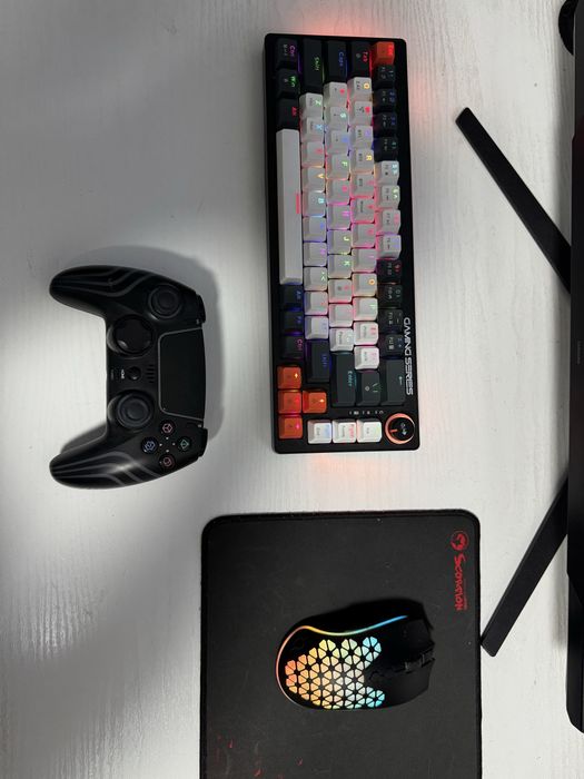 PC Gaming + Monitor 180Hz + Periferice – gata de folosit