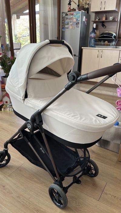 Cybex melio кош за новородено (зимен кош) бял