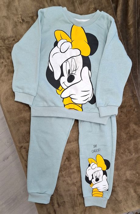 Продам новые детские костюмы