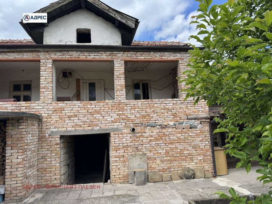 Къща в Враца- площ 240 цена 260000