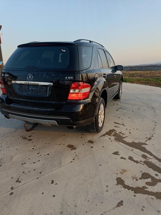 Dezmembrez mercedes ml 320 w164