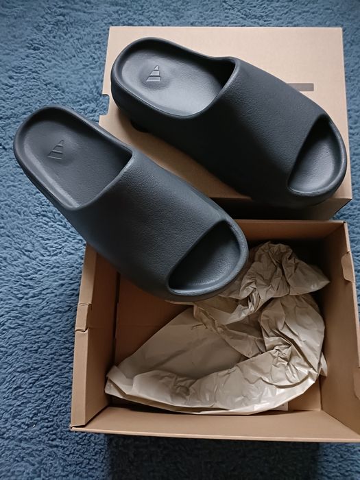 Vand Adidas Yeezy Slide Onyx mar. 43, merg la 41-41,5