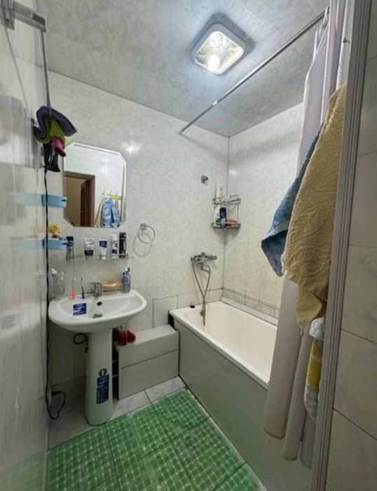 Novza bollarga sheriklikka 2 xona kvartira 2/2/4