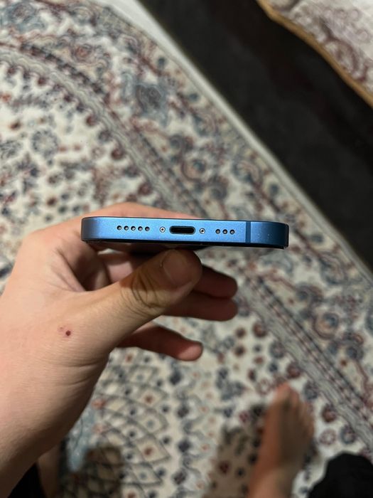 Продам iphone 13