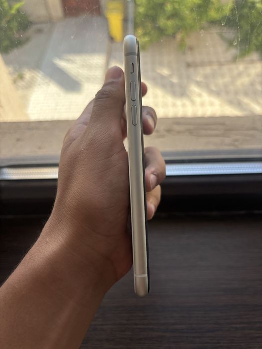 iPhone 11 на 256 ГБ