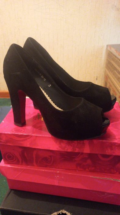 Продается    туфли