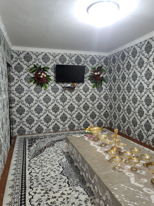 Uy Sotiladi. 3 Xonali