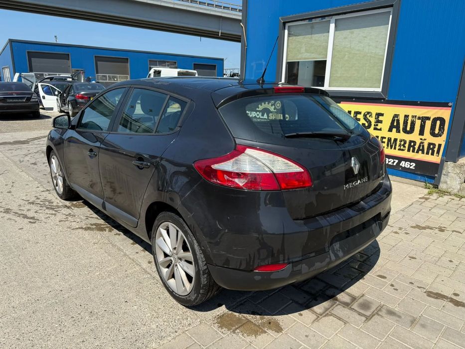 Dezmembrez / Dezmembrari / Piese Renault Megane 3 1.5 dci K9K 832 2011