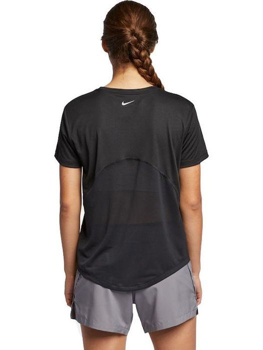 Дамска оригинална тениска Nike Dri-Fit размер L