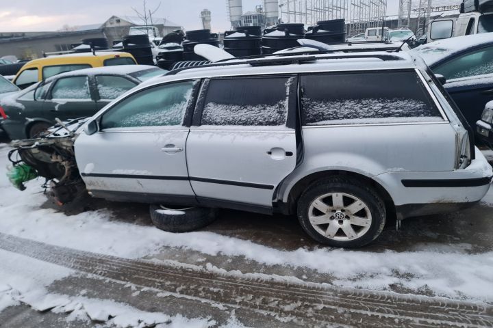 Piese Volkswagen VW Passat 2001 2.0 MT (115 hp)