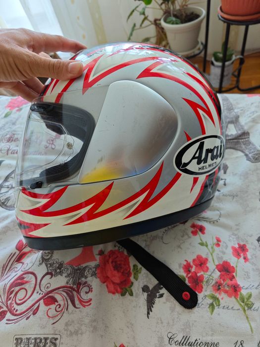 Arai каска за мотор