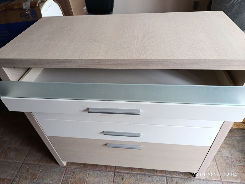 Comoda tv impecabilă