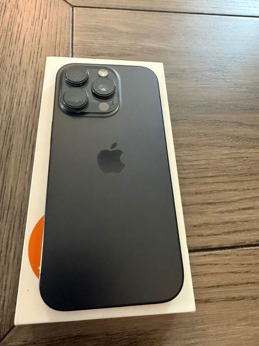 Vând iPhone 16 pro 128 GB -culoare Desert Titanium sau Black Titanium
