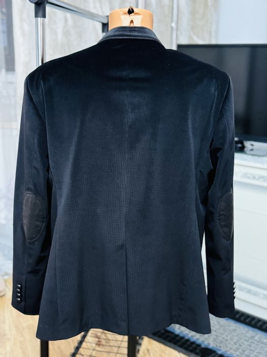 Vând sacou din catifea impecabil de la brandul VIGGO