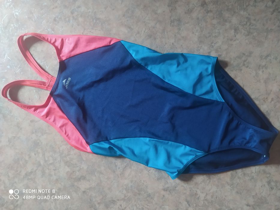 Продам купальники