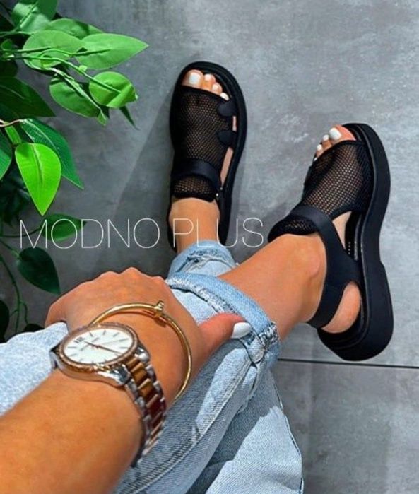 Продам женские босоножки