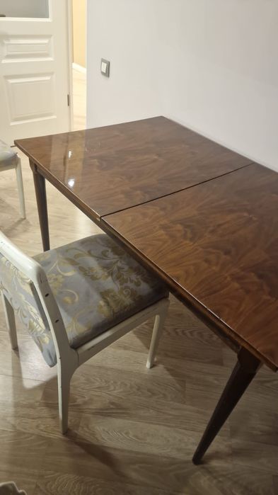 Стол деревянный, раскладной.