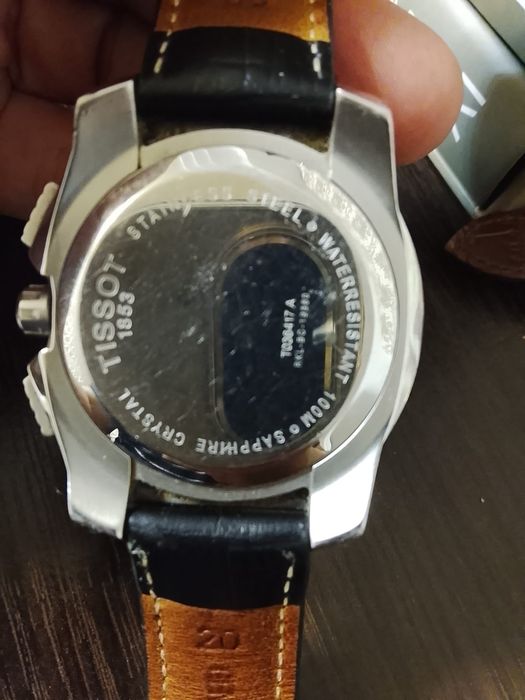 Продам ручные часы"Tissot"