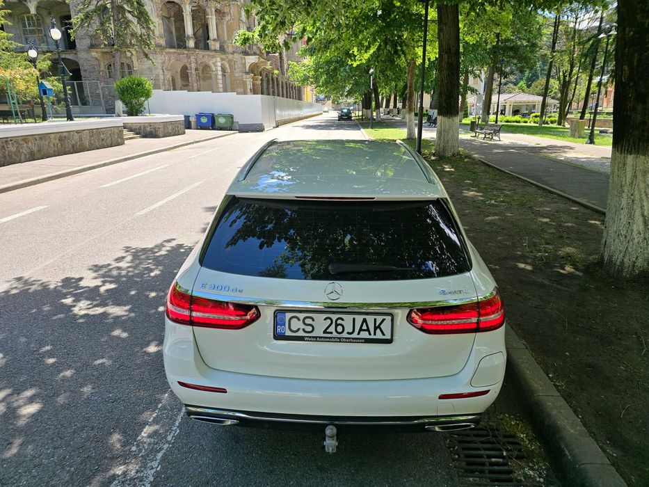 Mercedes - Benz E300 de 4Matic