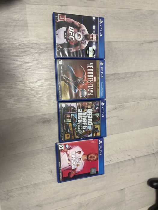 Sony PlayStation 4 slim