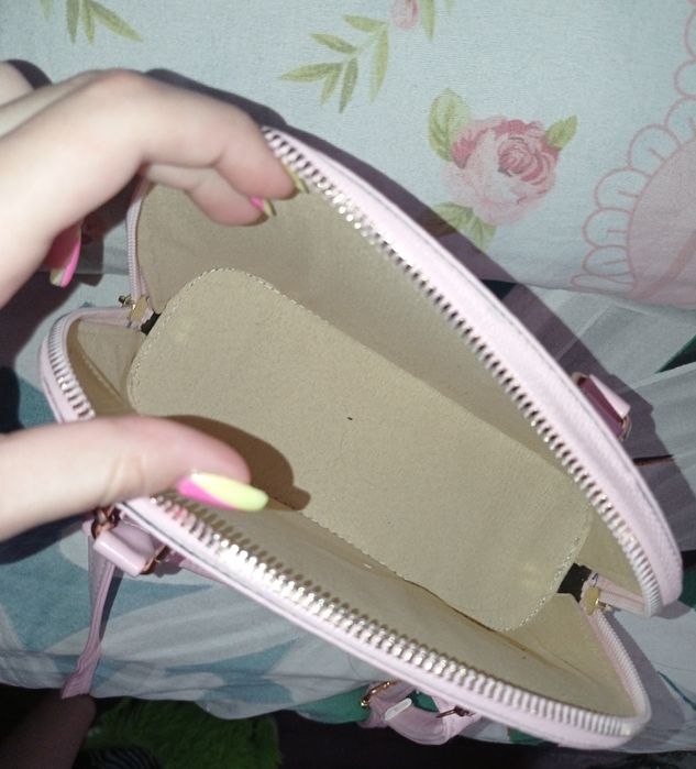 Детская розовая сумочка