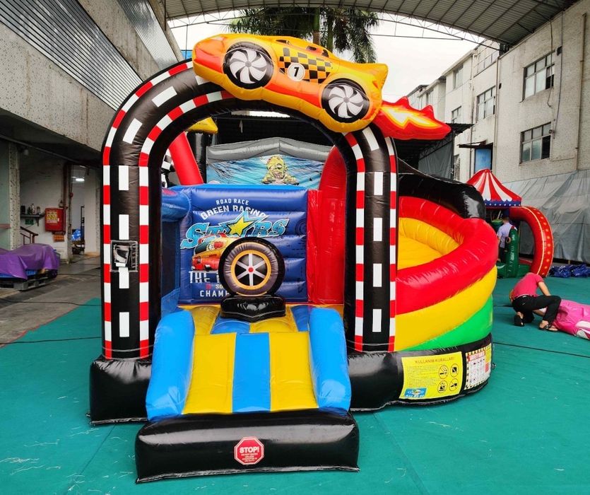 Надуваем батут с пързалка