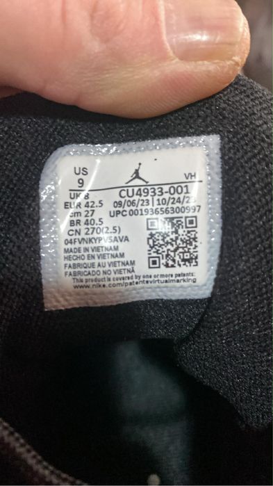 Jordan True Flight black/red