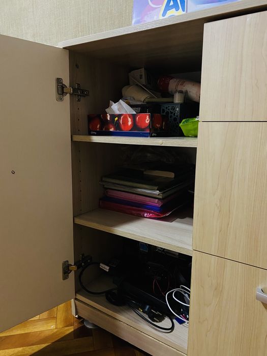 комод бежевый