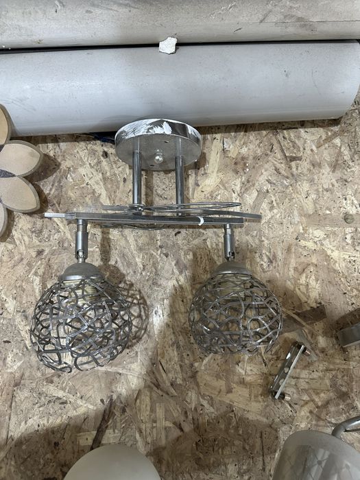 Люстры отдам даром за шоколадку