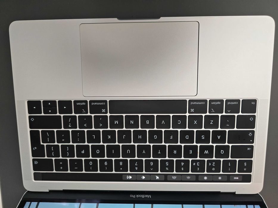 MacBook Pro 2019 13-inch Touch