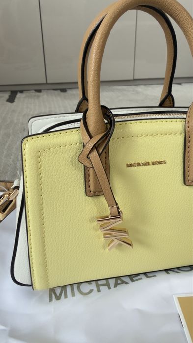 Чисто нова чанта Michael Kors