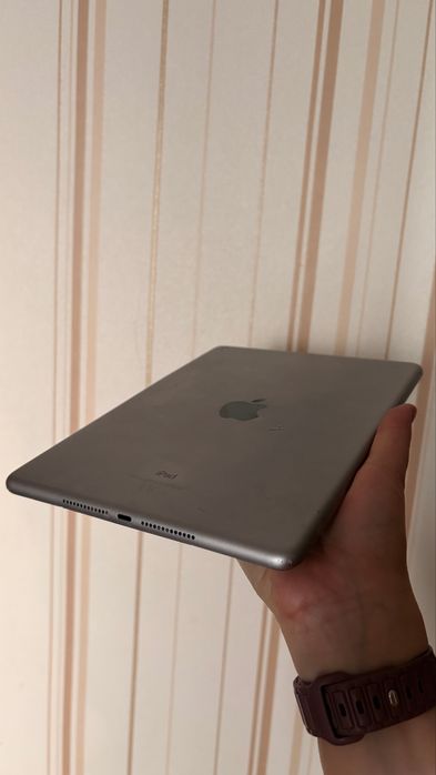 Apple ipad 2018 (нужна замена экрана)
