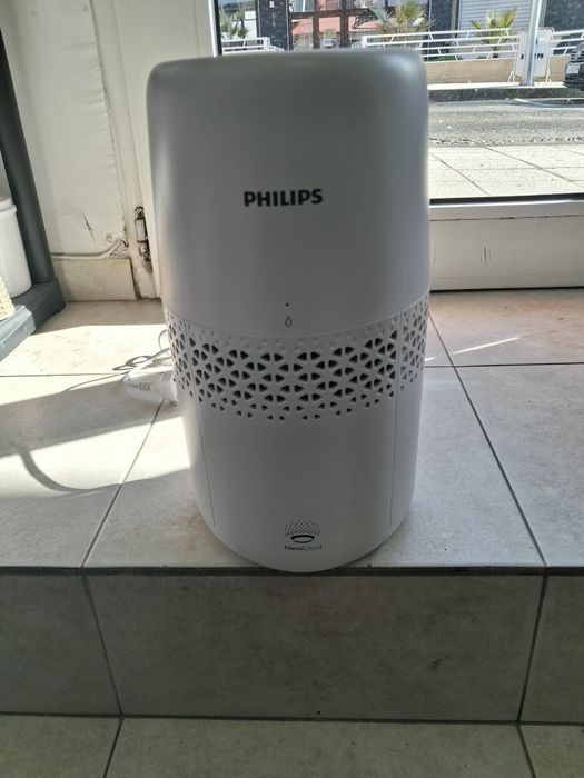 овлажнител за въздух Philips от серия 2000, модел HU2510/10.