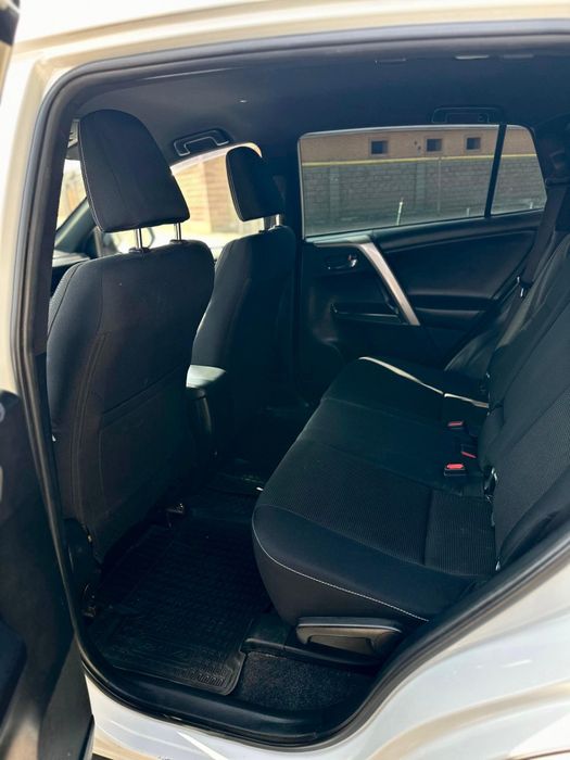 Продам toyota rav 4 2018 год