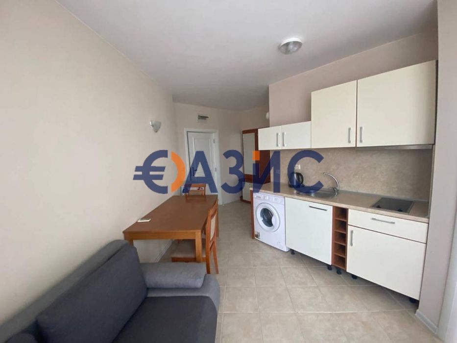 Продава се Двустаен апартамент в к.к. Слънчев бряг - 57 кв.м за 1229 €/кв.м - Снимка #1