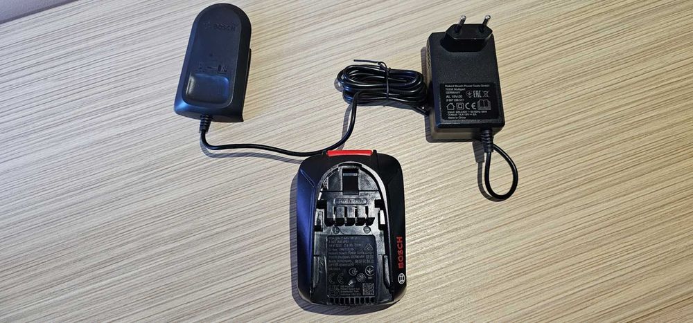 Fierăstrău circular de mână Bosch UniversalCirc18V-53 + acumulator 18v