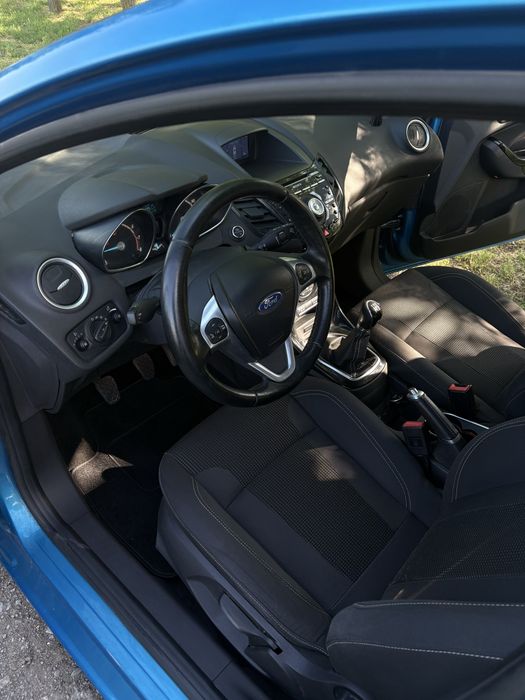 Detailing interior injectie-extractie , abur si polish faruri