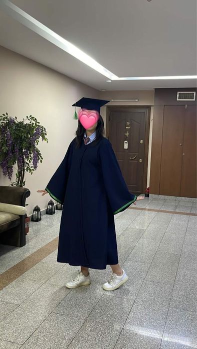 Мантия с конфедераткой