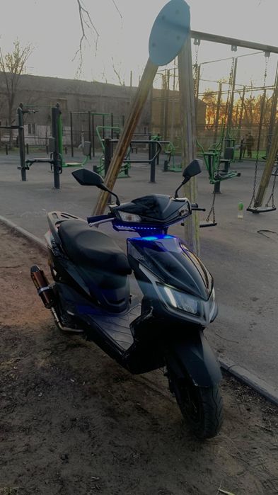 Скутер М8 125 SUZI