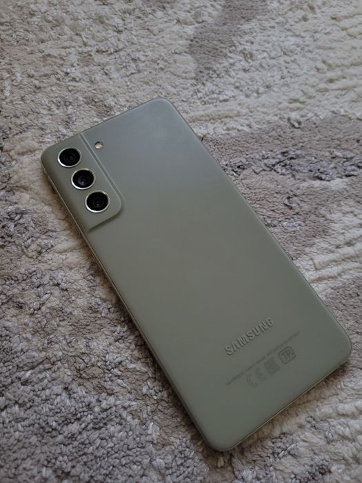 Samsung s21fe 128gb в идеале
