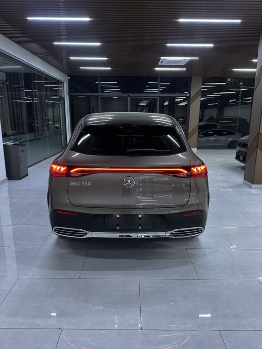 Mersedes EQE 350