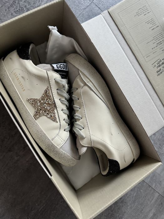 Tenesi Golden Goose